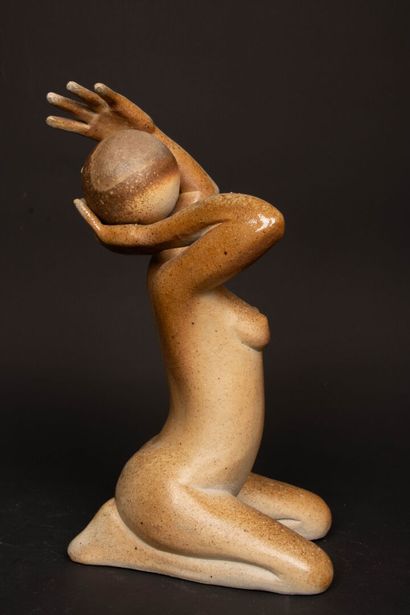 Charles henri GUIEBA 
Sculpture en grès....