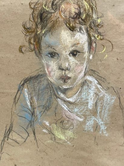 To BICH HAI (XX°)
Jeune Enfant.
Pastel signé...