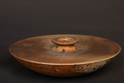 Vase aplati et ensemble de coupelle regroupé...