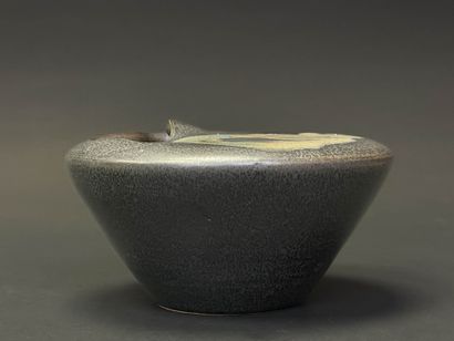 Jean CACHELEUX (né en 1943)
Pique fleurs...