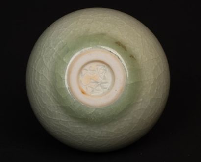 Robert DEBLANDER (1924-2010).
Petit vase...