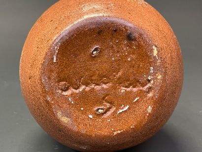 ACCOLAY
Vase en grès à décor stylisé. Signé
H:...