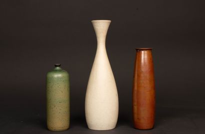Jacques LACHENY (né en 1937). 
Trois vases...