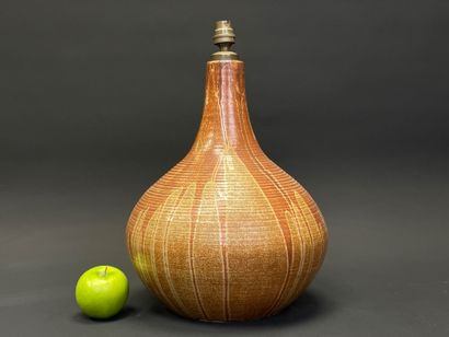 ACCOLAY, Daniel Auger.
Lampe en céramqiue...
