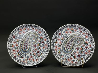 GIEN. 
Deux plats rond, modèle Cachemire.
D....
