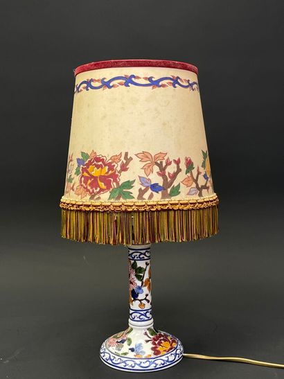 GIEN. 
Bougeoir monté en lampe, modèle Pivoine
H....
