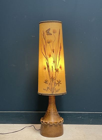 ACCOLAY 
Grande lampe en céramique et abat-jour...