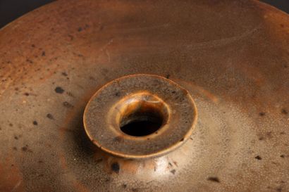 Vase aplati et ensemble de coupelle regroupé...