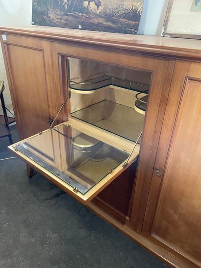 Buffet en bois fruitier , interieur de placage...
