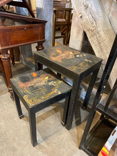Deux guéridons style asiatique
H.44 et 6...