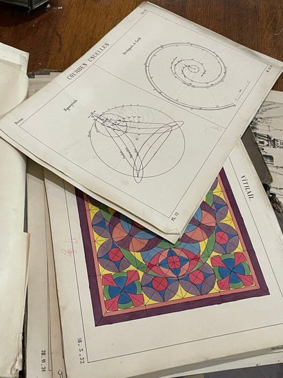 Quatre cadres et Vieux papier