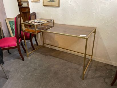 Bureau plateaux verre
83x135x60cm