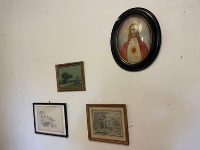 Quatre pièces encadrées