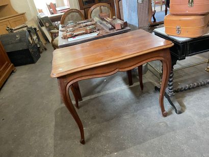 Table style Louis XV
72x90x57cm