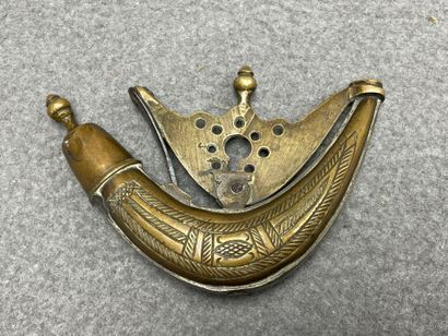 Orient: Encrier de voyage, poire à poudre...