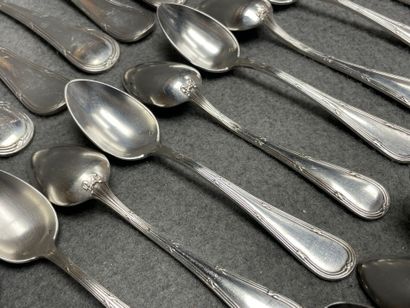 Partie de ménagère en métal argenté: modèle...