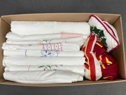 Carton de huit draps.