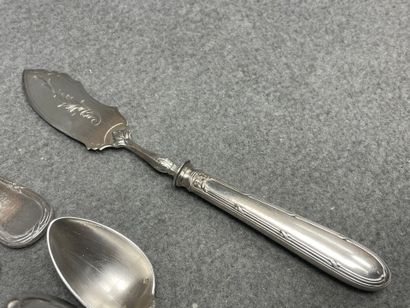 Partie de ménagère en métal argenté: modèle...