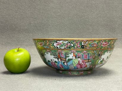 Bol en porcelaine de Canton polychrome 
H:...