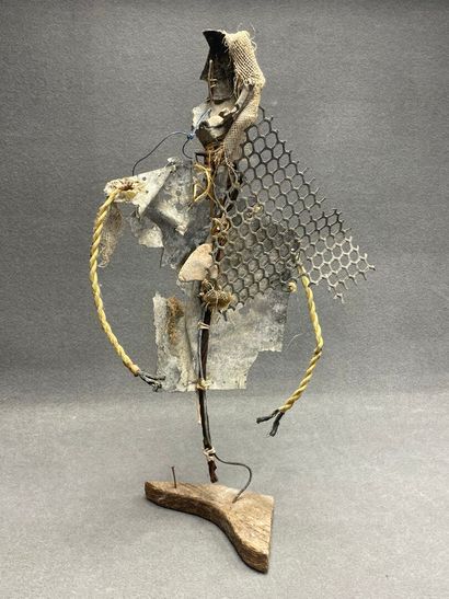 Sculpture moderne
H. :69 cm.