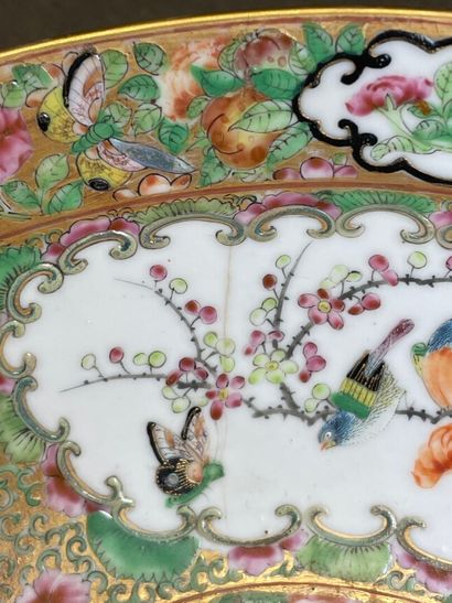 Bol en porcelaine de Canton polychrome 
H:...