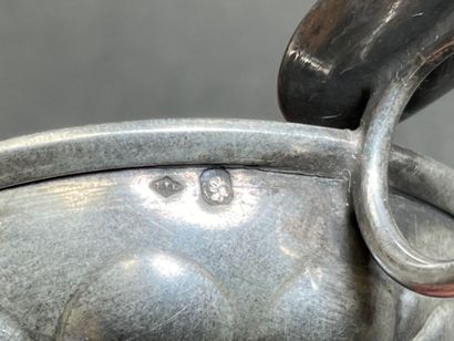 Taste-vin en argent 
D. :7,5 cm. 
Poids:...