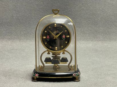 SCHATZ.
Pendulette sous globe plastique.
H....