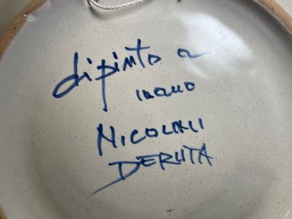 NICOLINI à DERUTA: Paire d'assiettes en faience...