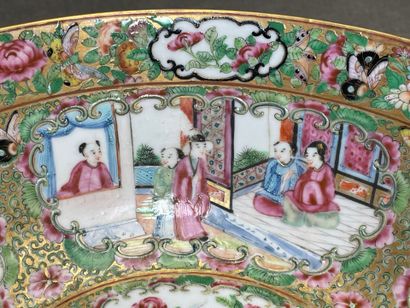 Bol en porcelaine de Canton polychrome 
H:...