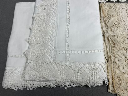 Lot de nappes, serviettes et linge diver...