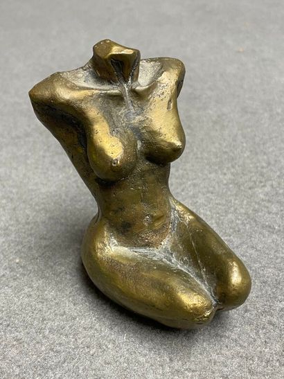 Deux sculptures en bronze signées. dont Bénédicte...