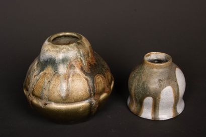 Jean POINTU (1843-1925).
Deux vases en grès...
