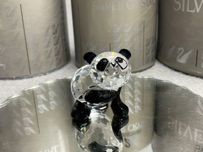 SWAROVSKI
Panda, coquillage et fleur en cristal....