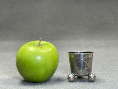 Coquetier en argent hollandais, monté sur...