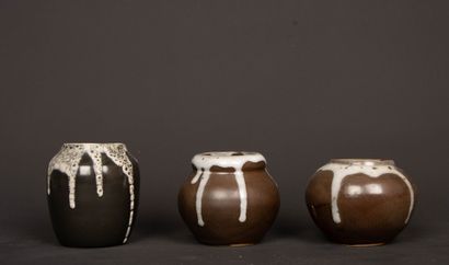 Jean POINTU (1843-1925).
Trois vases en grès...