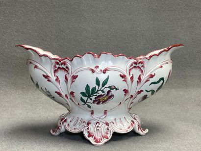 Jardinière en faience de Strasbourg et plat...