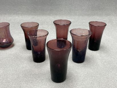 BIOT verre bullé mauve : 
Six verres hauts...