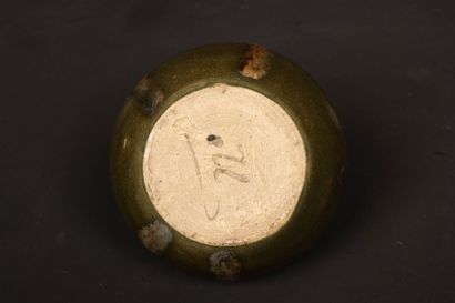 Jean POINTU (1843-1925).
Deux vases en grès...