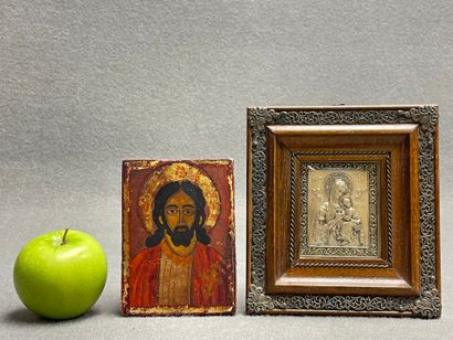 Petite icône orthodoxe : Le Christ.
On y...