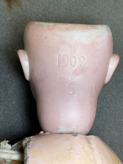 Poupée allemande, tête biscuit bouche ouverte...