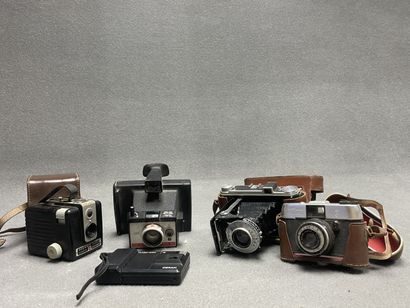 Lot d'appareils photo: Borwnie Flash Camera,...