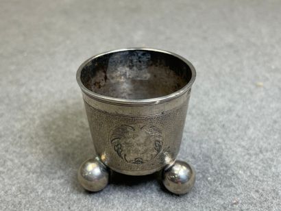 Coquetier en argent hollandais, monté sur...