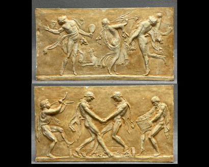 Paire de bas reliefs en platre d'après l'antique
33...
