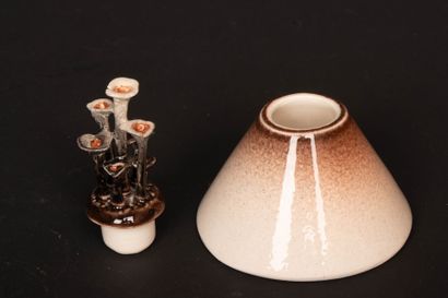Bonbonnière en porcelaine, , petit pot couvert...