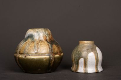 Jean POINTU (1843-1925).
Deux vases en grès...