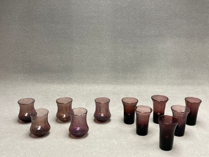 BIOT verre bullé mauve : 
Six verres hauts...