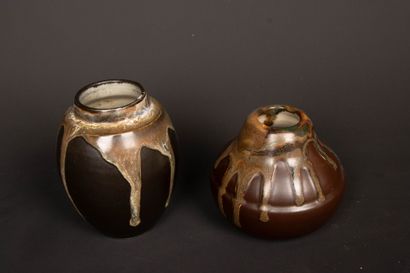 Jean POINTU (1843-1925).
Deux vases en grès...