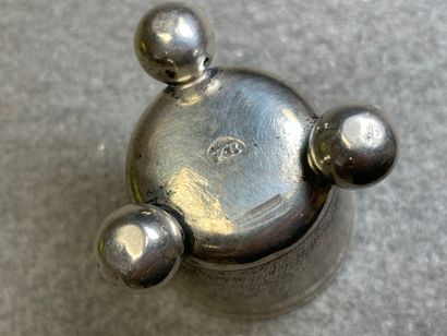 Coquetier en argent hollandais, monté sur...