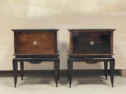 Paire de chevets des années 1950
62 x 50...