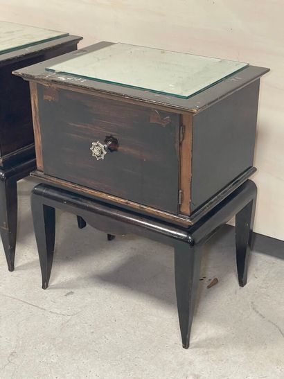 Paire de chevets des années 1950
62 x 50...